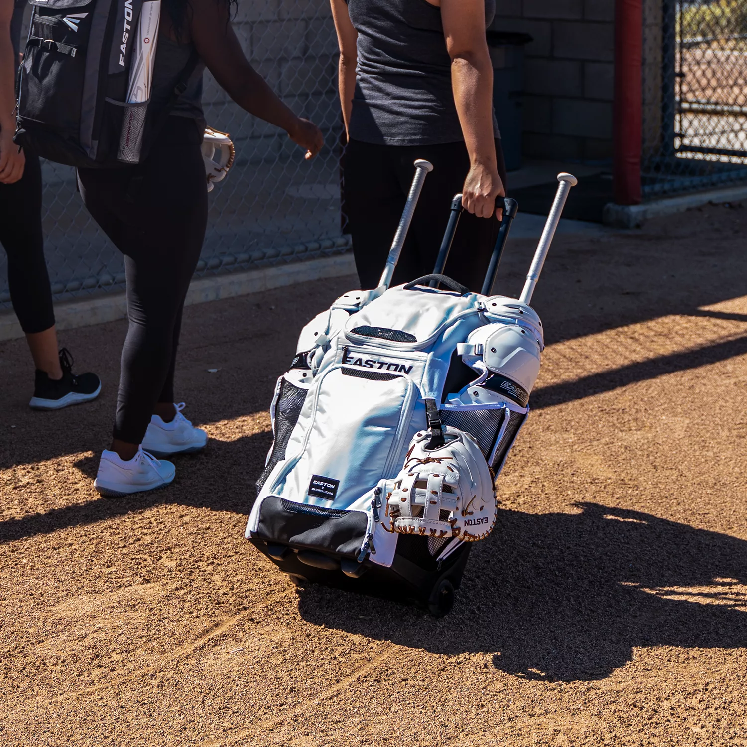 Easton Jen Schro Softball Catcher's Wheeled Bag 7 Easton Jen Schro Softball Catcher's Wheeled Bag - Image 5