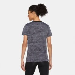 Nike Women's Velocity Softball T-Shirt -DUCK Sporting Goods CZ8441 010 Black MODBCK